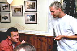 Jrg und Erik im Gesprch